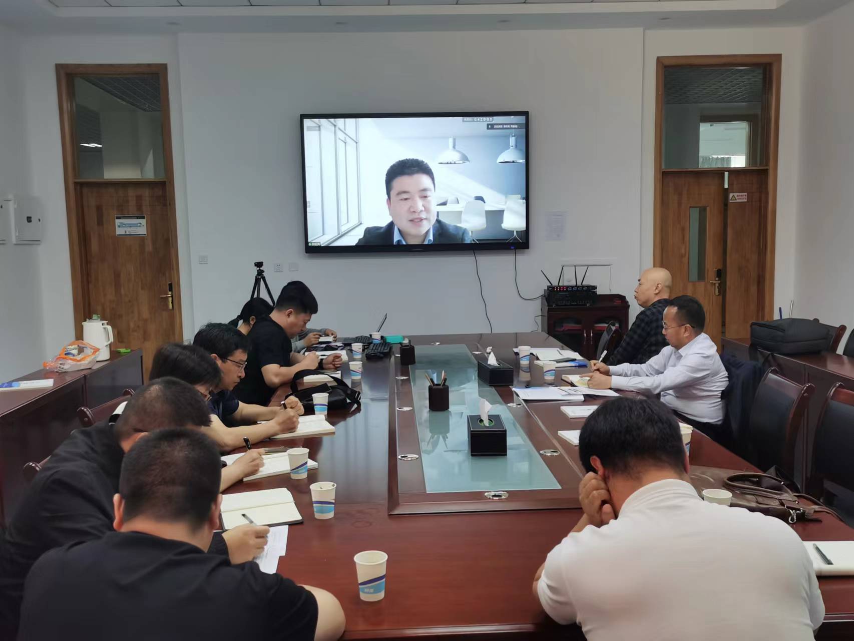 糧農集團主持國家重點研發(fā)計劃項目課題“黃土高塬溝壑區(qū)適水改土與豐產優(yōu)質協(xié)同技術集成及示范”啟動會暨實施方案交流會順利召開
